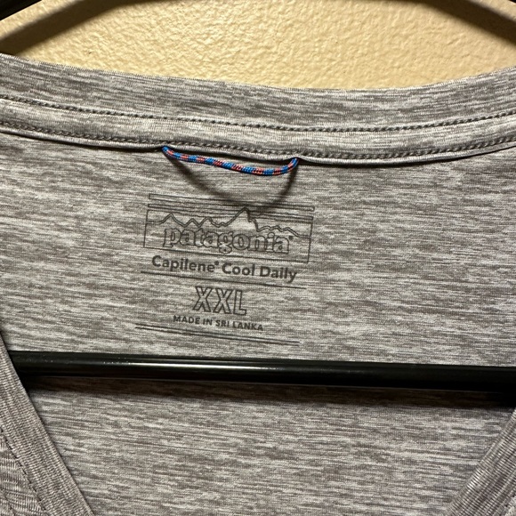 Patagonia Heather Gray Men's Short Sleeve Tee (C209) - Picture 2 of 3
